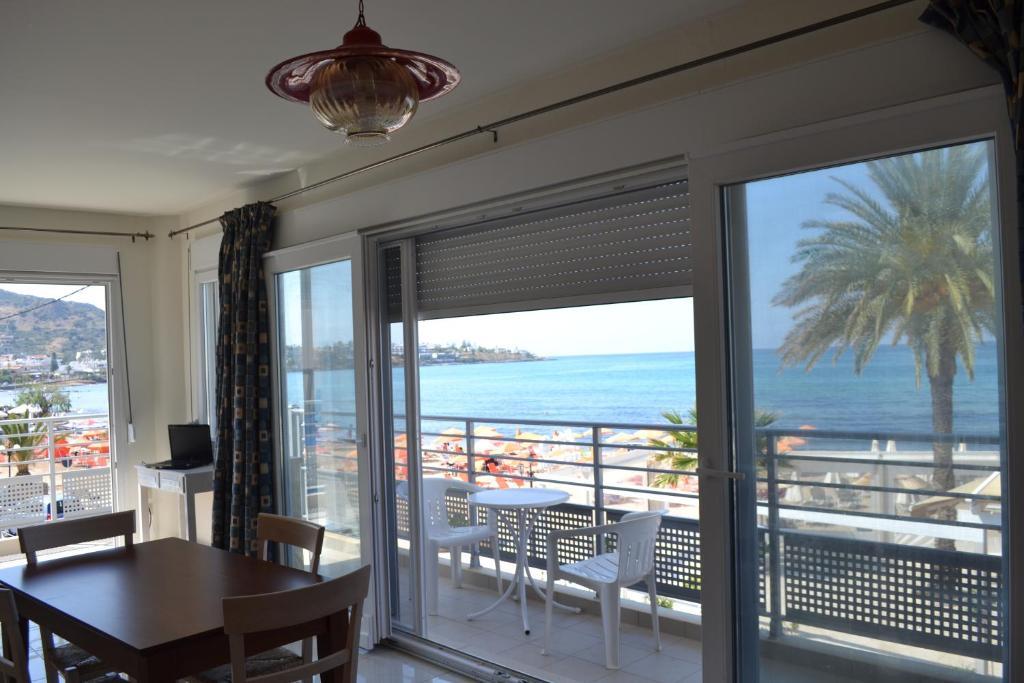 4S Beach Superior Apartments Stalida Room photo